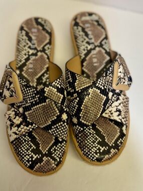 Gianni Bini Neutral Snake Leather Espadrille Sandals Women 8.5 Slide Platform
